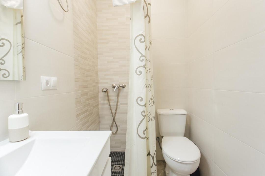 Wide And Diaphanous- 3Bd 2Bth- Alcazar Sevilla Bagian luar foto