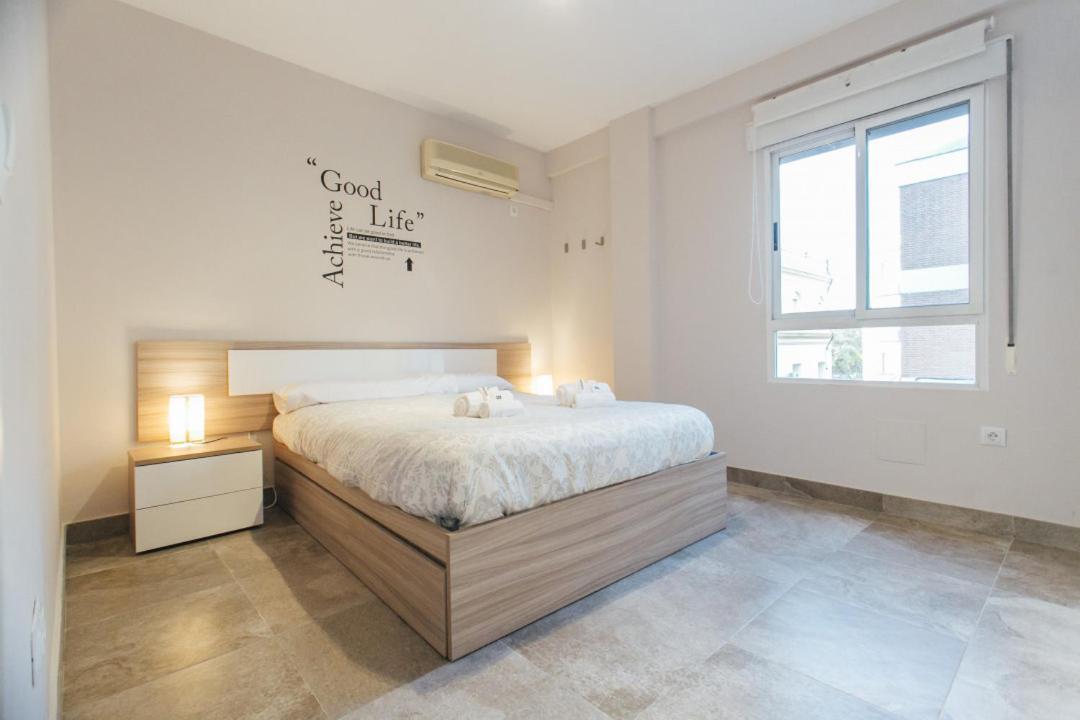 Wide And Diaphanous- 3Bd 2Bth- Alcazar Sevilla Bagian luar foto