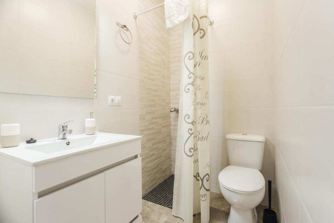 Wide And Diaphanous- 3Bd 2Bth- Alcazar Sevilla Bagian luar foto