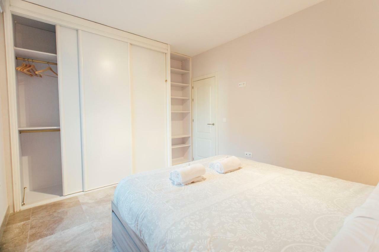 Wide And Diaphanous- 3Bd 2Bth- Alcazar Sevilla Bagian luar foto